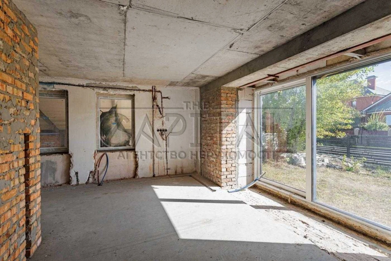 Sale of a house, KM Konik, Holosiiv district