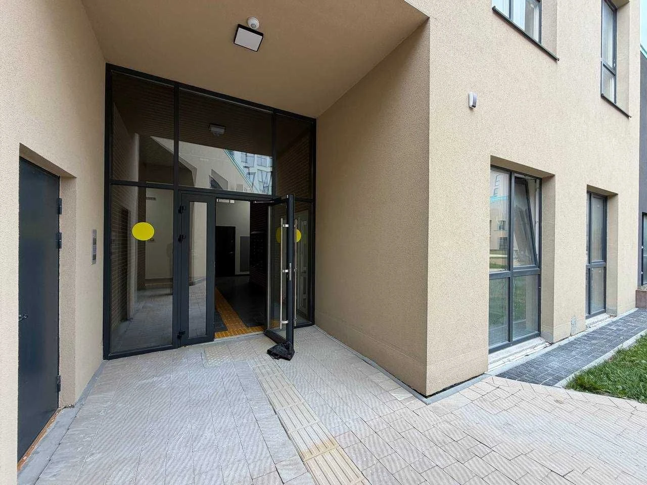 Sale of a 2-room apartment in a completed section of the "Brama" residential complex.