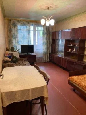 Selling 3-room apartment, Saltivka, Saltivskaya Street, 5 minutes away, Dafi
