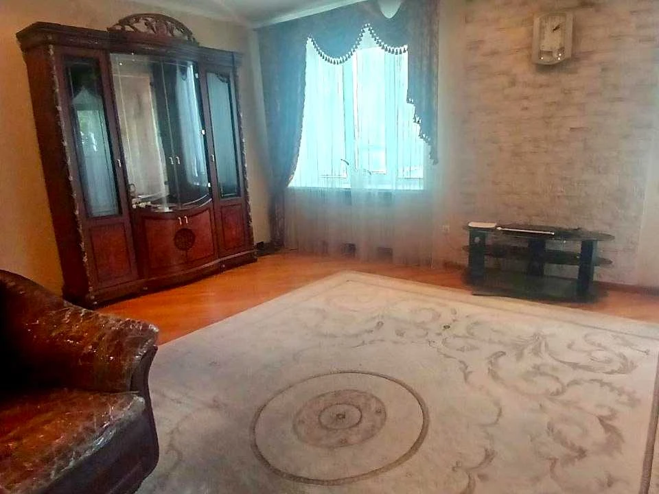 Apartment. Boris Chichabin Street, Kharkiv