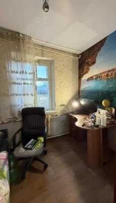 Selling a spacious 3-room apartment in Filipyivka