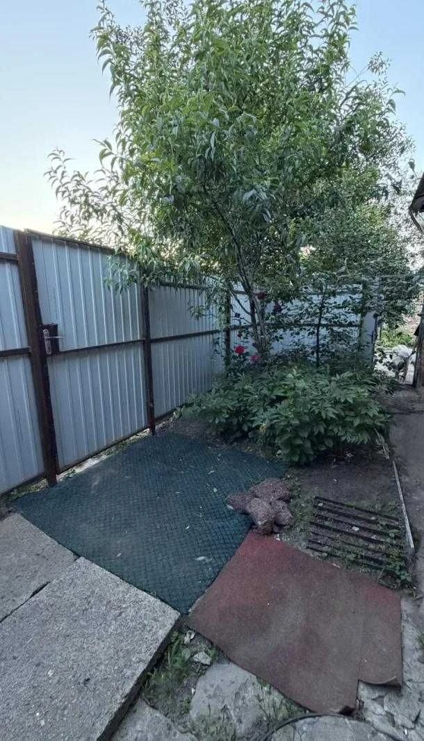 Selling a spacious 3-room apartment in Filipyivka