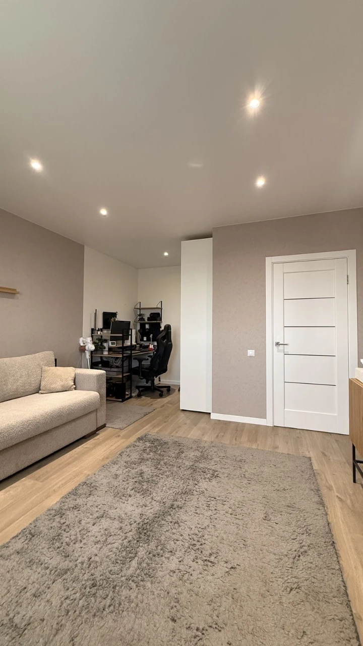 Sale of a modern 1-bedroom apartment with renovation on Kropivnytska Street