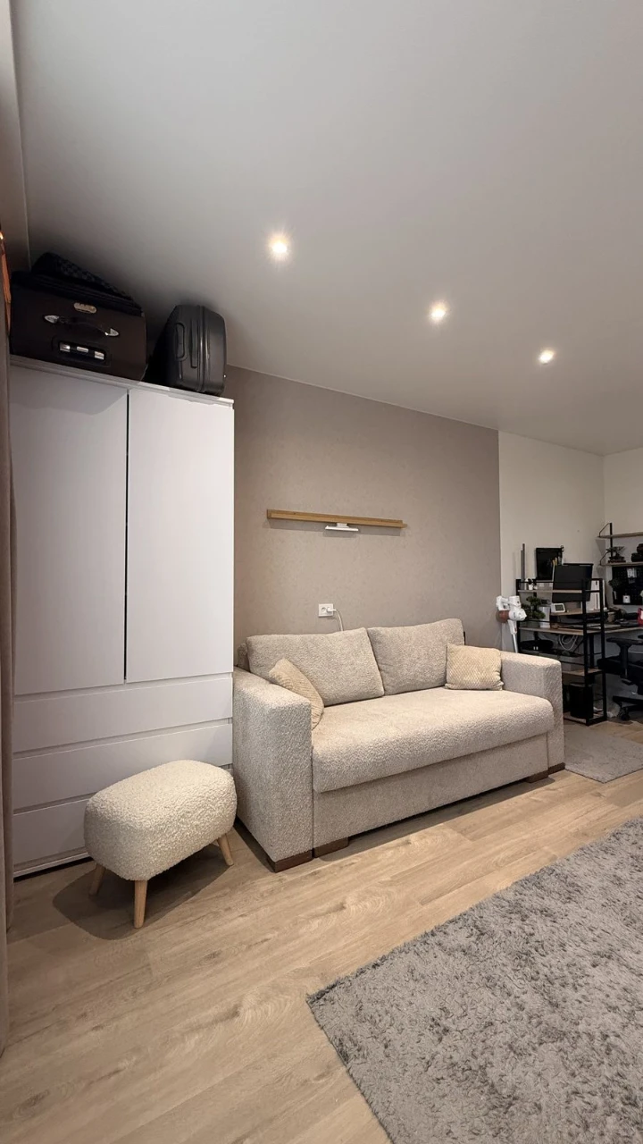 Sale of a modern 1-bedroom apartment with renovation on Kropivnytska Street