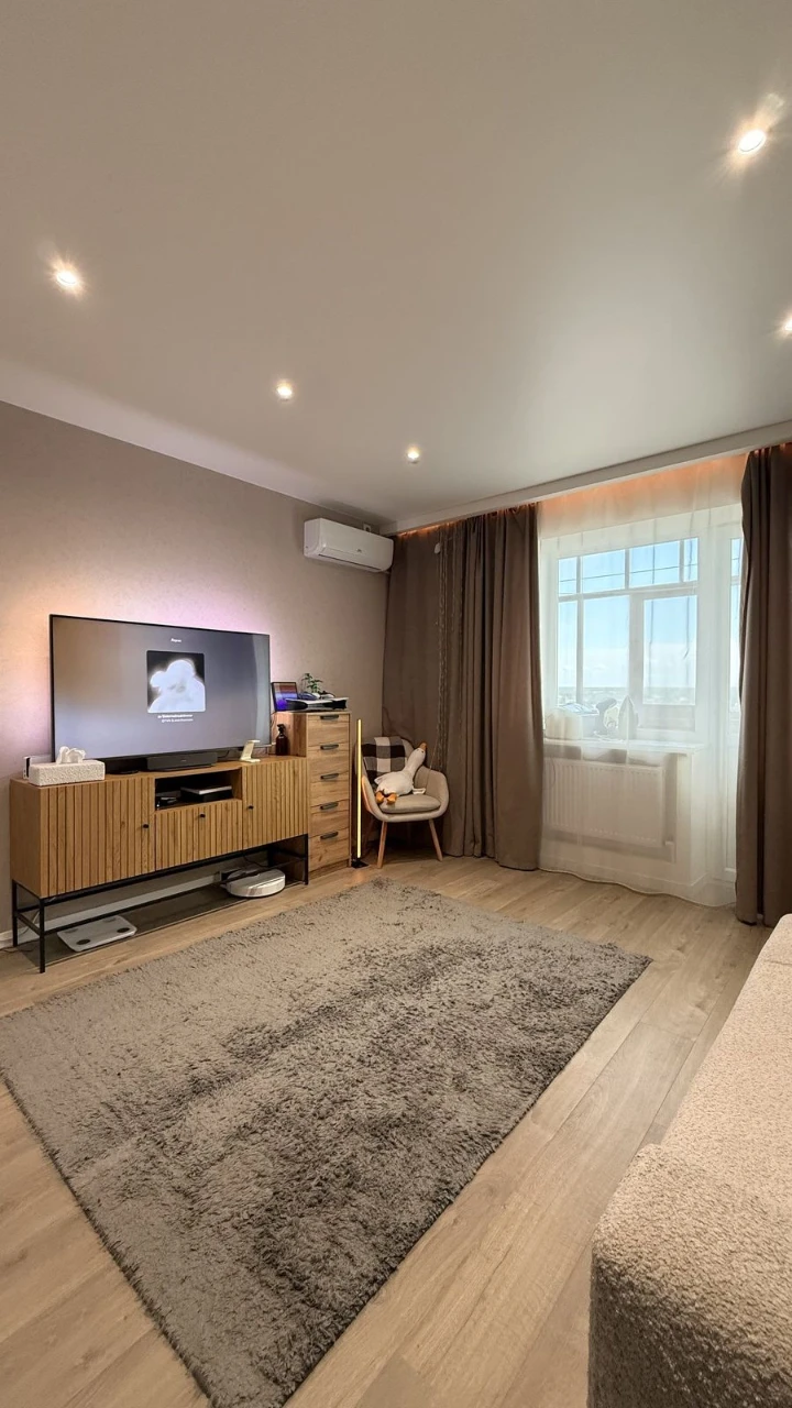 Sale of a modern 1-bedroom apartment with renovation on Kropivnytska Street