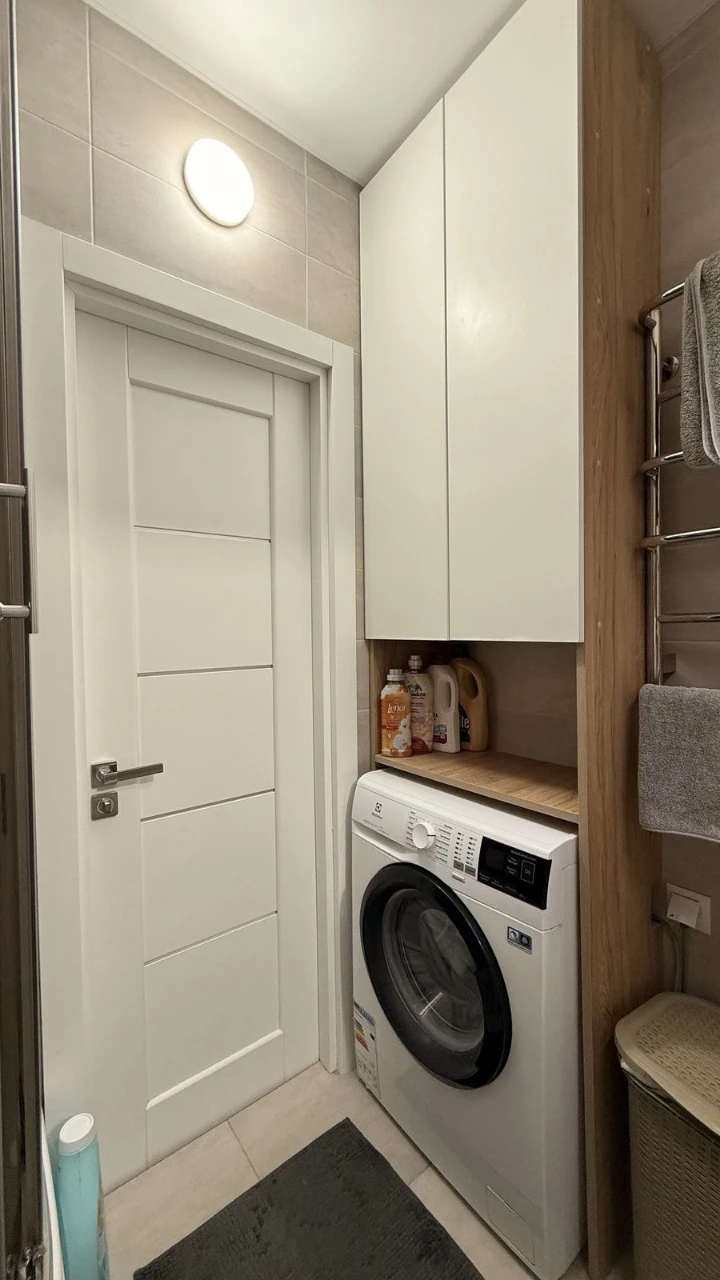 Sale of a modern 1-bedroom apartment with renovation on Kropivnytska Street