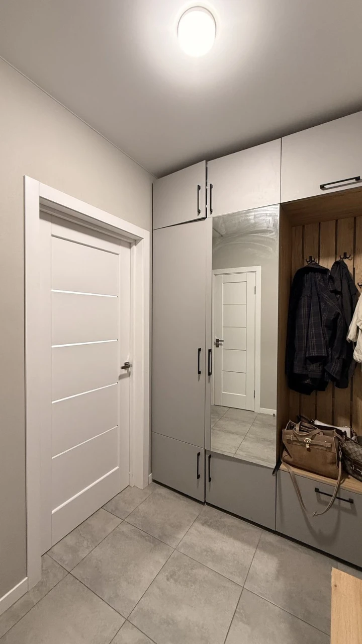 Sale of a modern 1-bedroom apartment with renovation on Kropivnytska Street
