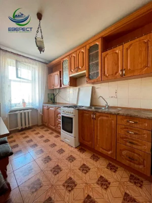 Продаж 3 кімнатної квартири  в цегляному будинку