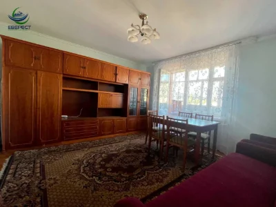 Продаж 3 кімнатної квартири  в цегляному будинку