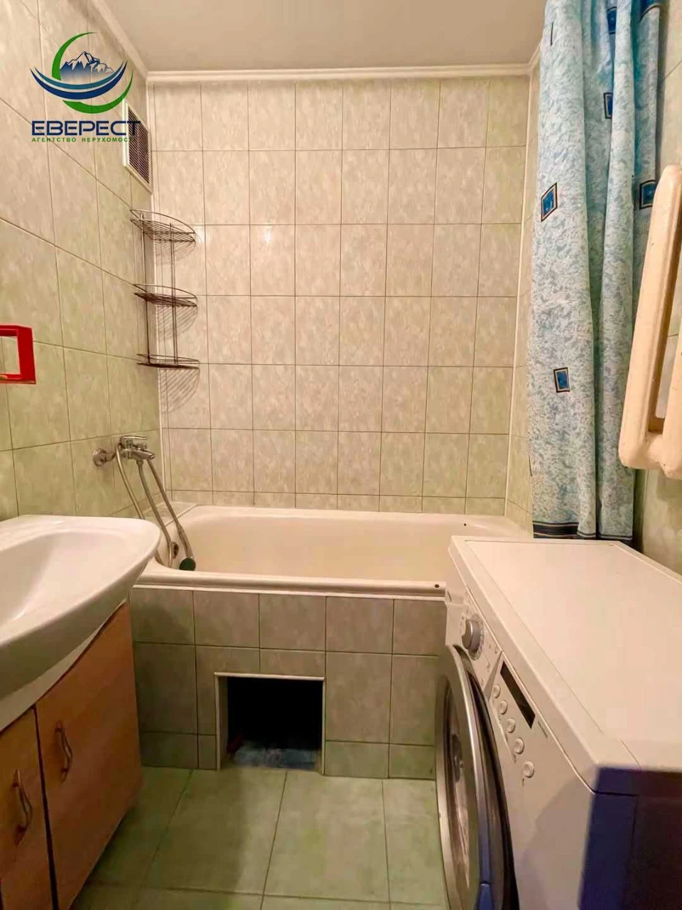 Продаж 3 кімнатної квартири  в цегляному будинку