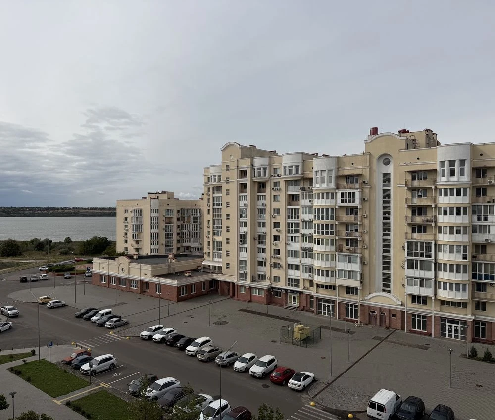 Продаж 1 кімнатної квартири в ЖК «Рівʼєра», Намив.