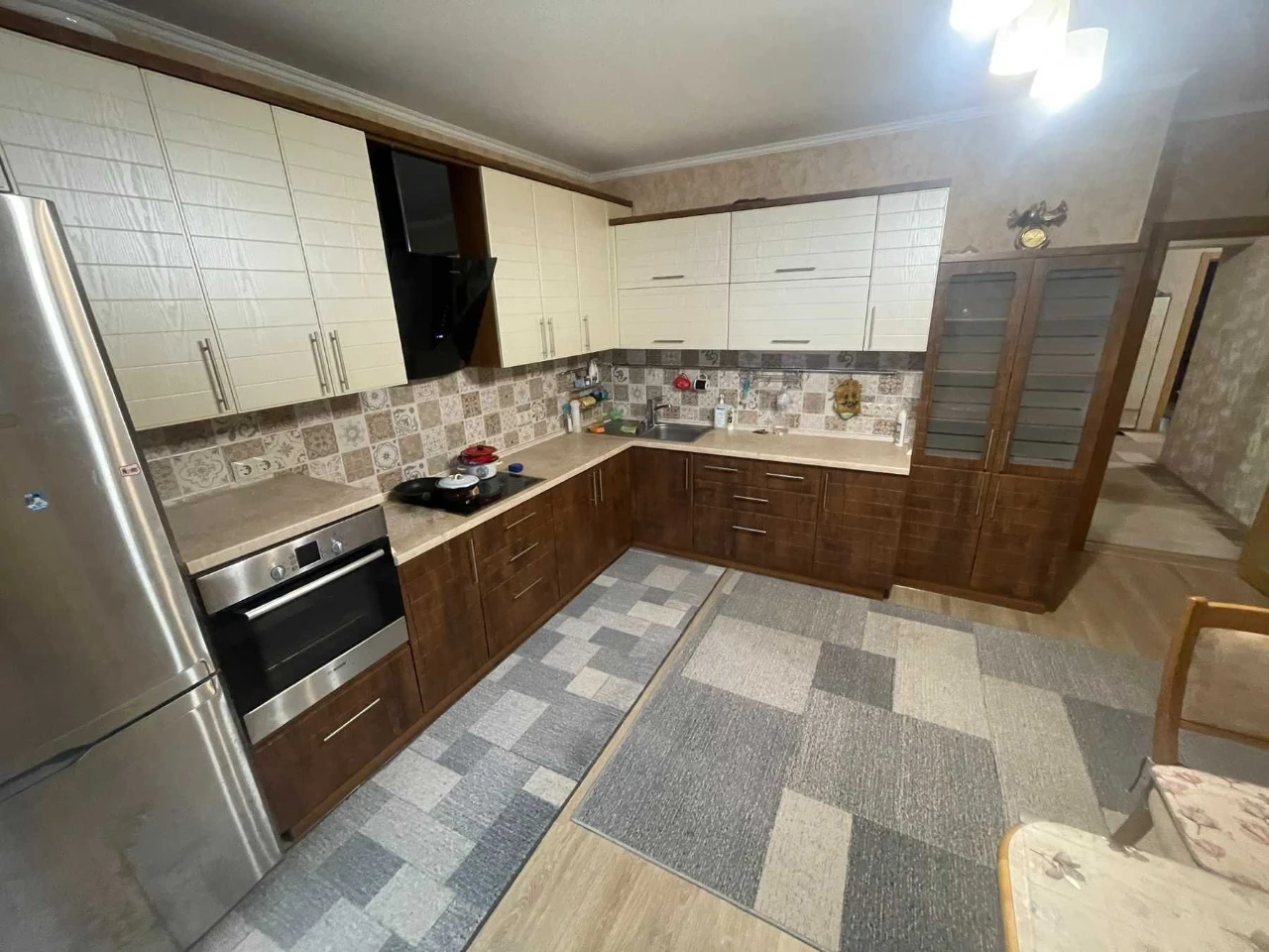 Продам великогабаритну трикімнатну квартиру. Центр. Закритий