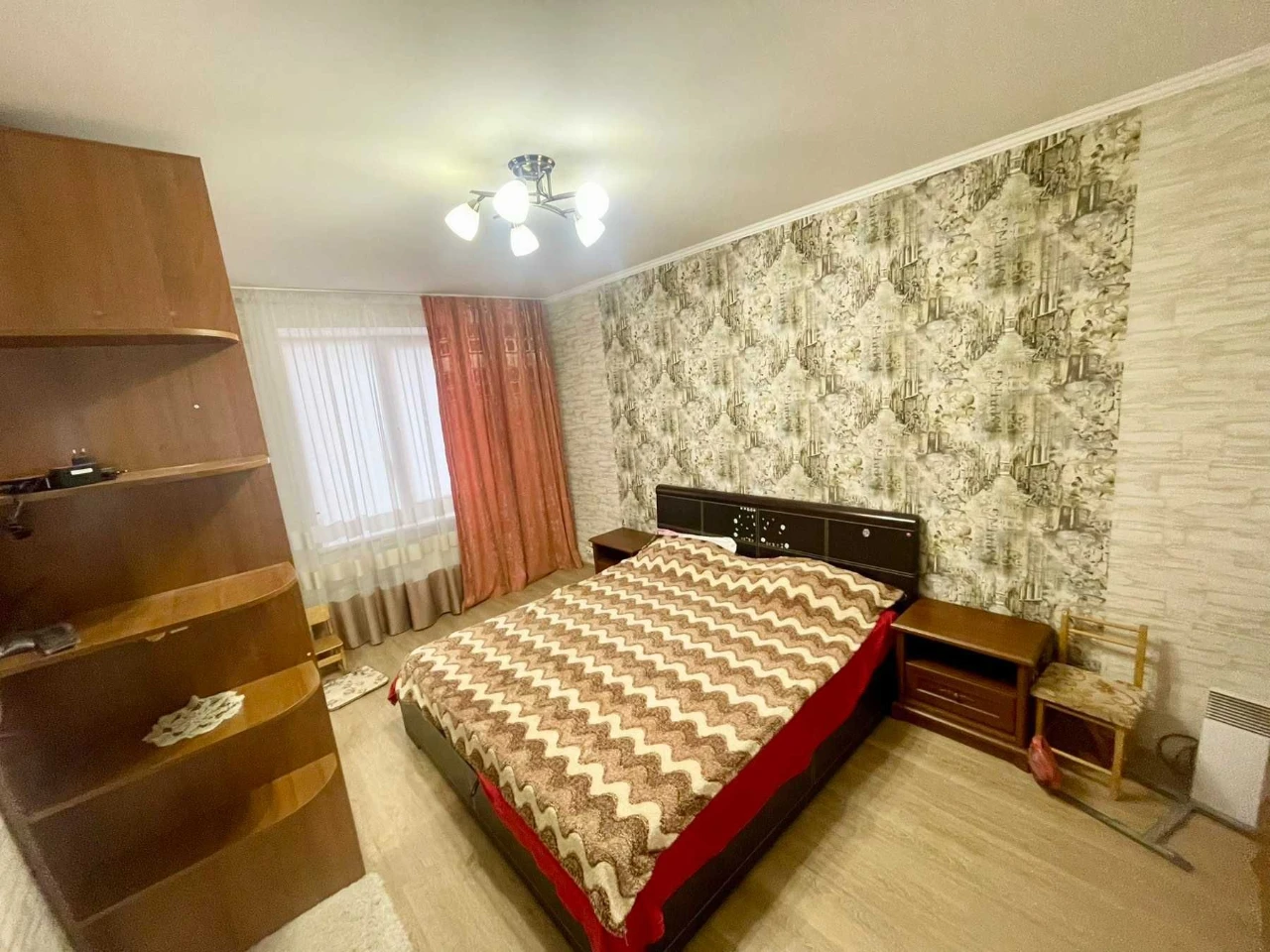 Продам великогабаритну трикімнатну квартиру. Центр. Закритий