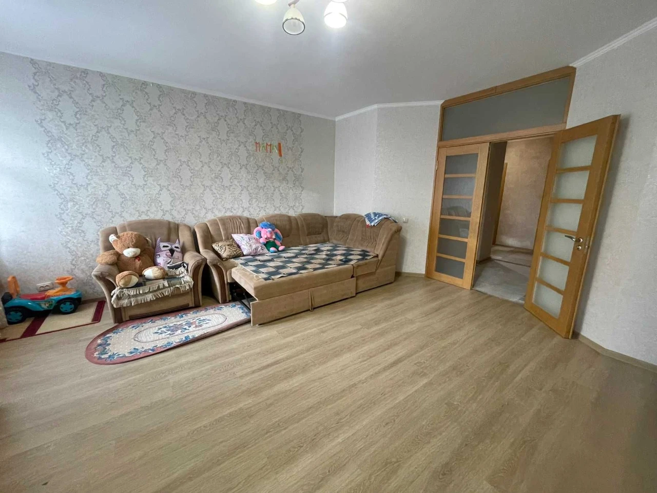 Продам великогабаритну трикімнатну квартиру. Центр. Закритий