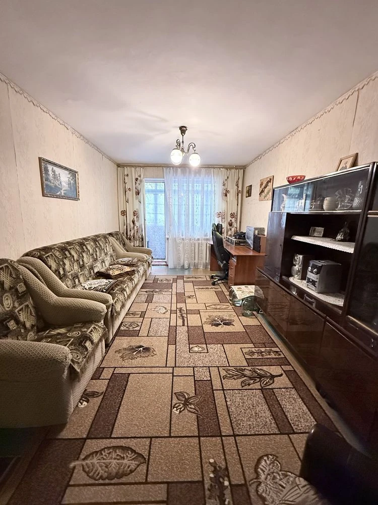 В ПРОДАЖУ 3 к к в Лісках на вул. Озерній
