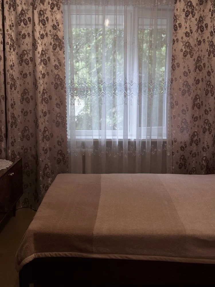 В ПРОДАЖУ 3 к к в Лісках на вул. Озерній