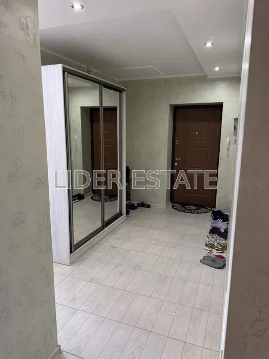 Продам 2-к квартиру 68.8 м², 4/4 поверх, Ужгород – комфорт т