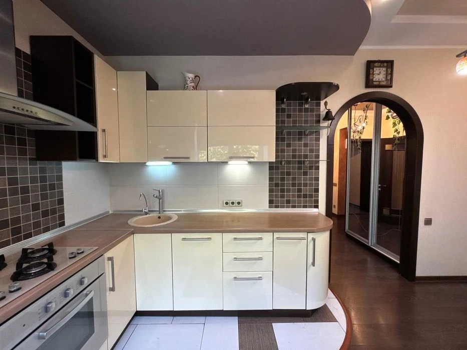 Продажа 4-к квартира, Вознесеновский, ул. Независимой Украины