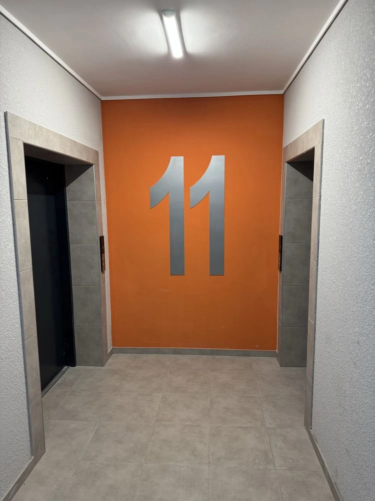 Продаж 1к. квартири без ремонту площею 46,9 м2.