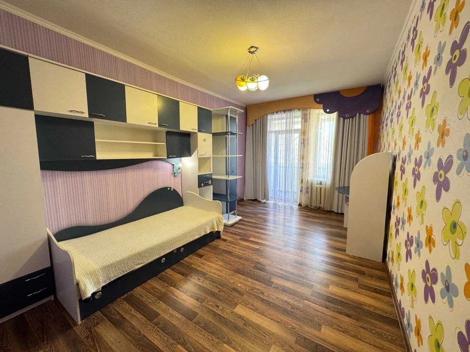 Продажа 4-к квартира, Вознесеновский, ул. Независимой Украины