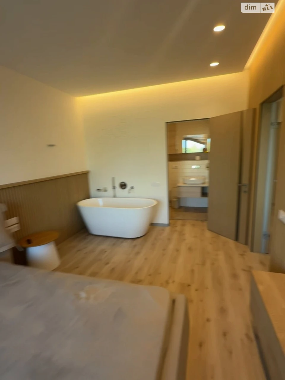 Long-Term Rental Apartment Podilsky