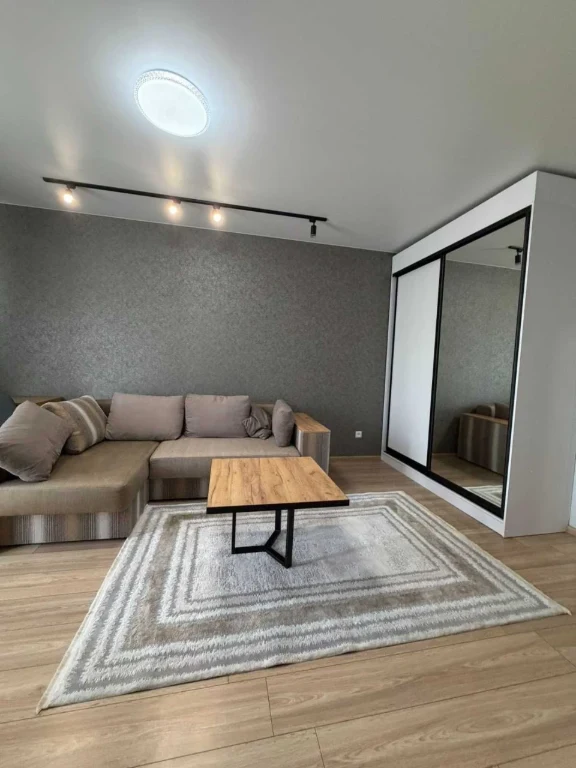 Sale of a 2-bedroom apartment. вул. Антонича 5 б-Новобудова