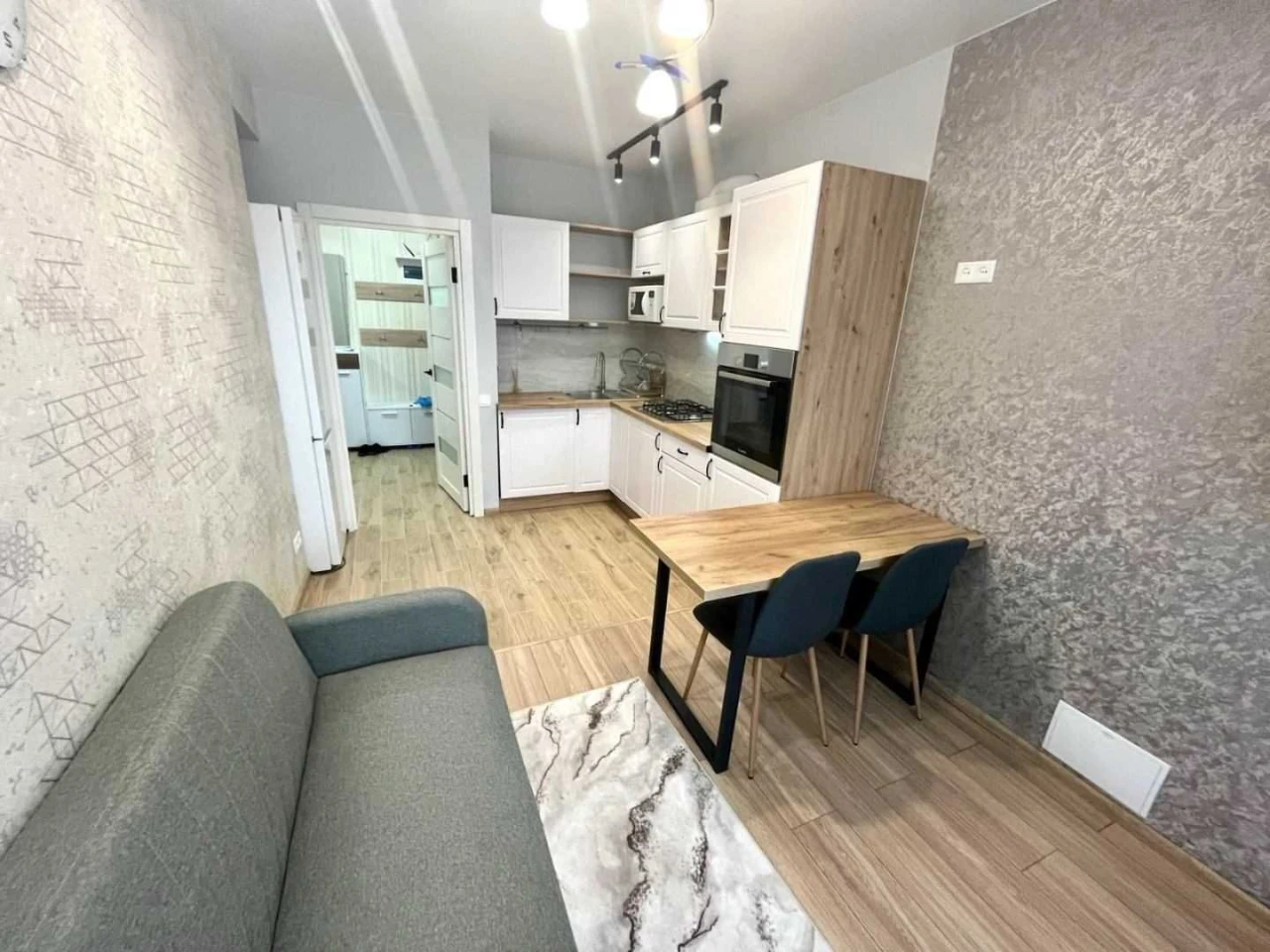 Продаж 2-ох кімнатної квартири. вул. Антонича 5 б-Новобудова