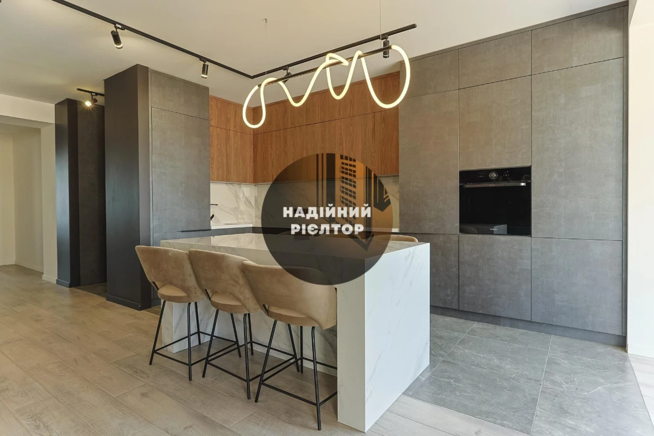Продаж 3 кімнатної Новобудови з шикарним краєвидом!