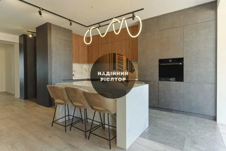 Продаж 3 кімнатної Новобудови з шикарним краєвидом!