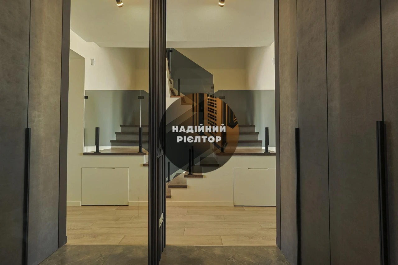 Продаж 3 кімнатної Новобудови з шикарним краєвидом!