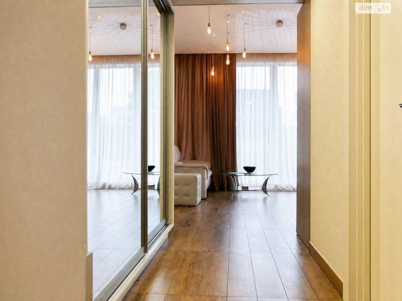 Apartment for Sale: Center