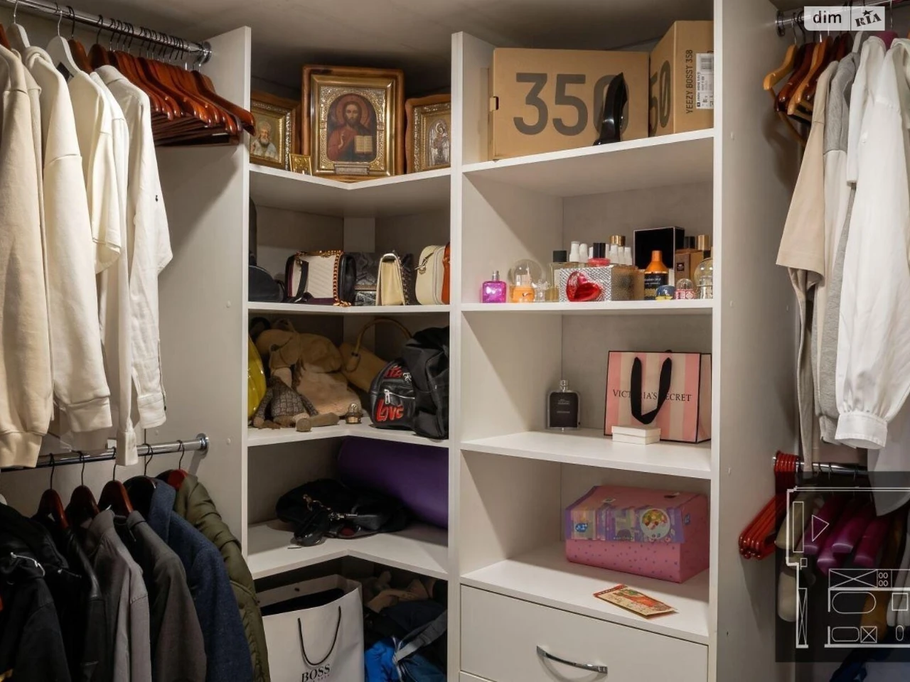 Apartment for Sale: Center