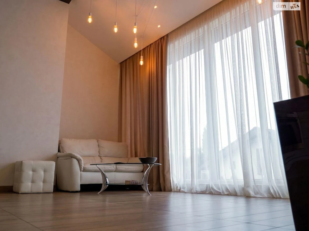 Apartment for Sale: Center
