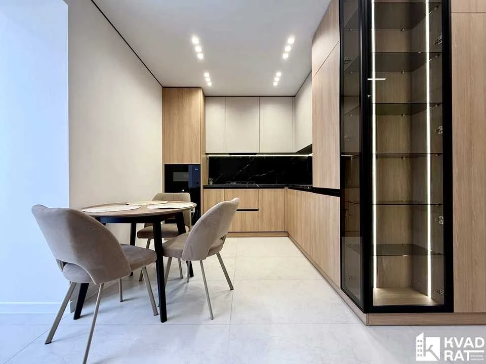Apartment. Ivano-Frankivsk, Vysochana Street