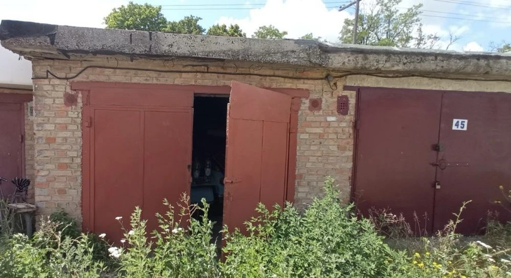 Garage for sale near Balshivka train station before cooperative relocation