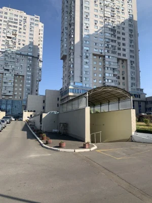 Продаж підземного паркомісця-укриття 16.8м.вул. Шумського 1.