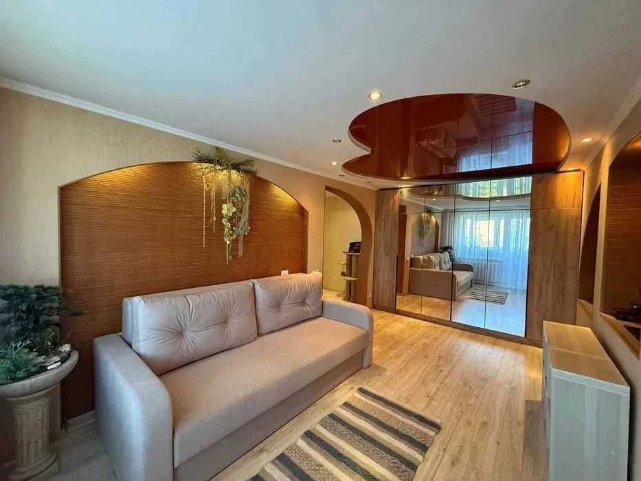 Продам 1 кімнатну квартиру вул. Шалімова 7а