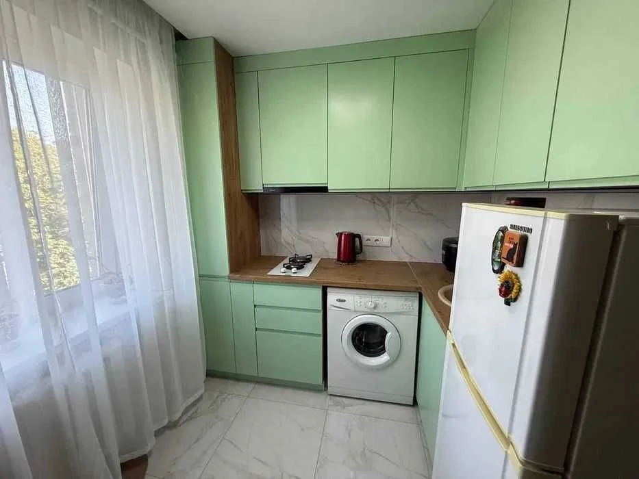 Продам 1 кімнатну квартиру вул. Шалімова 7а