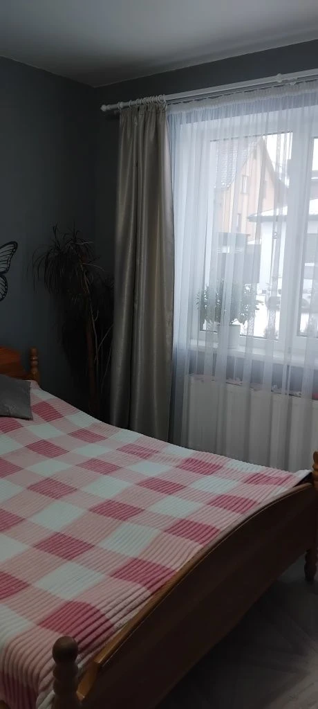 Продаж будинку з ремонтом та гаражем