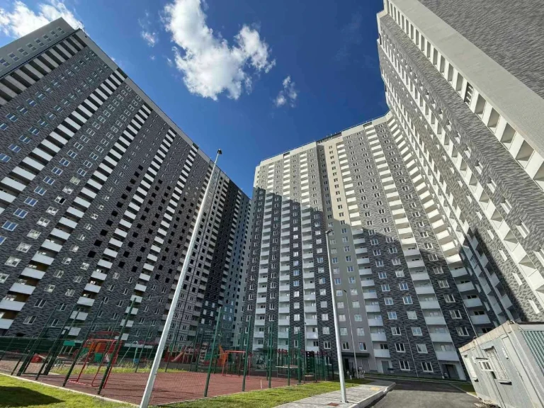 Luxurious Euro-apartment in the Desnyansky Residence. Separate boiler room.