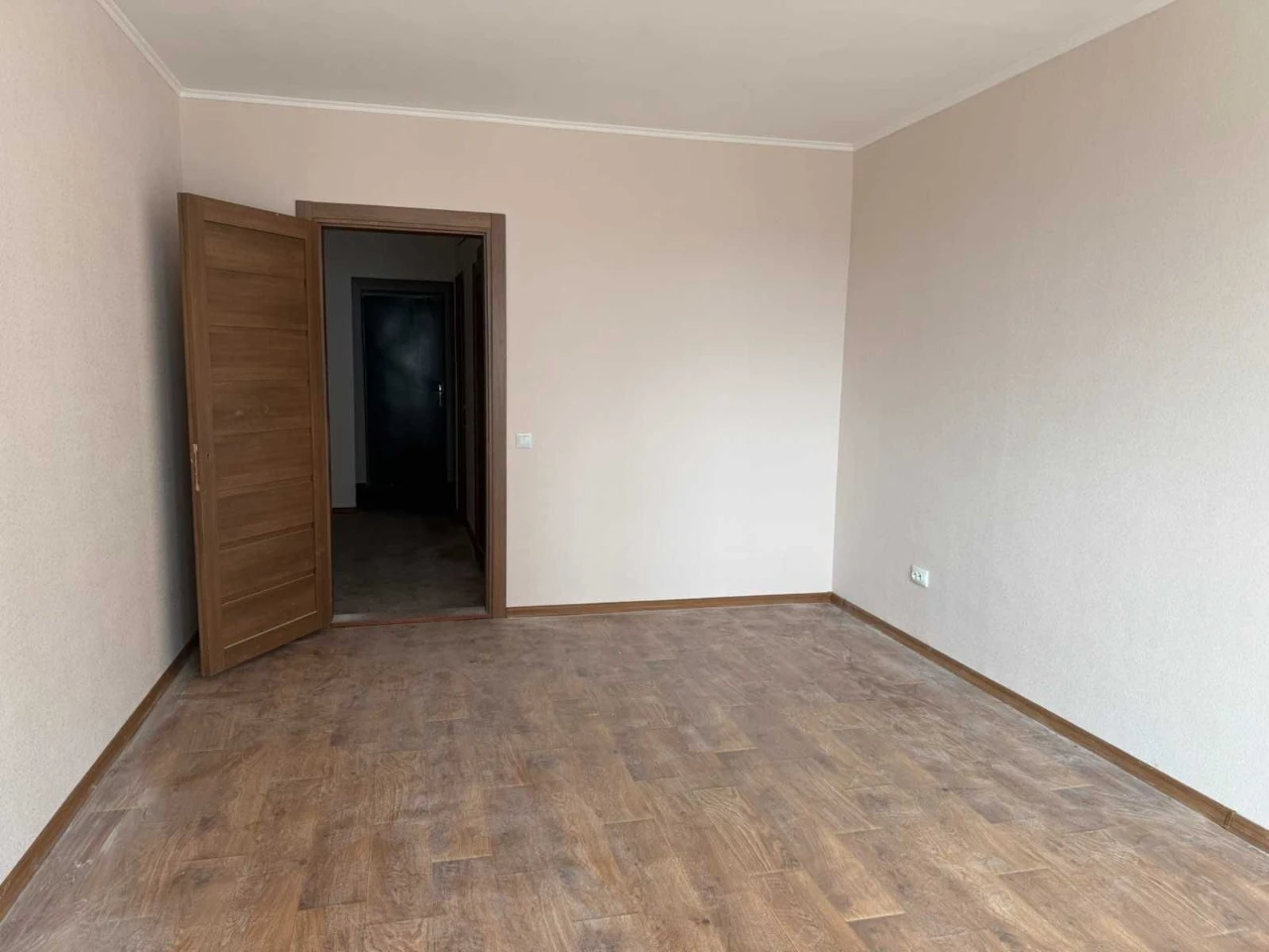 Luxurious Euro-apartment in the Desnyansky Residence. Separate boiler room.