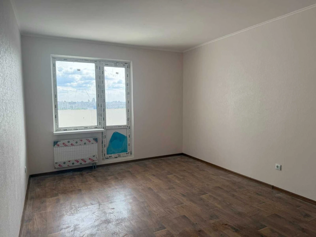 Luxurious Euro-apartment in the Desnyansky Residence. Separate boiler room.