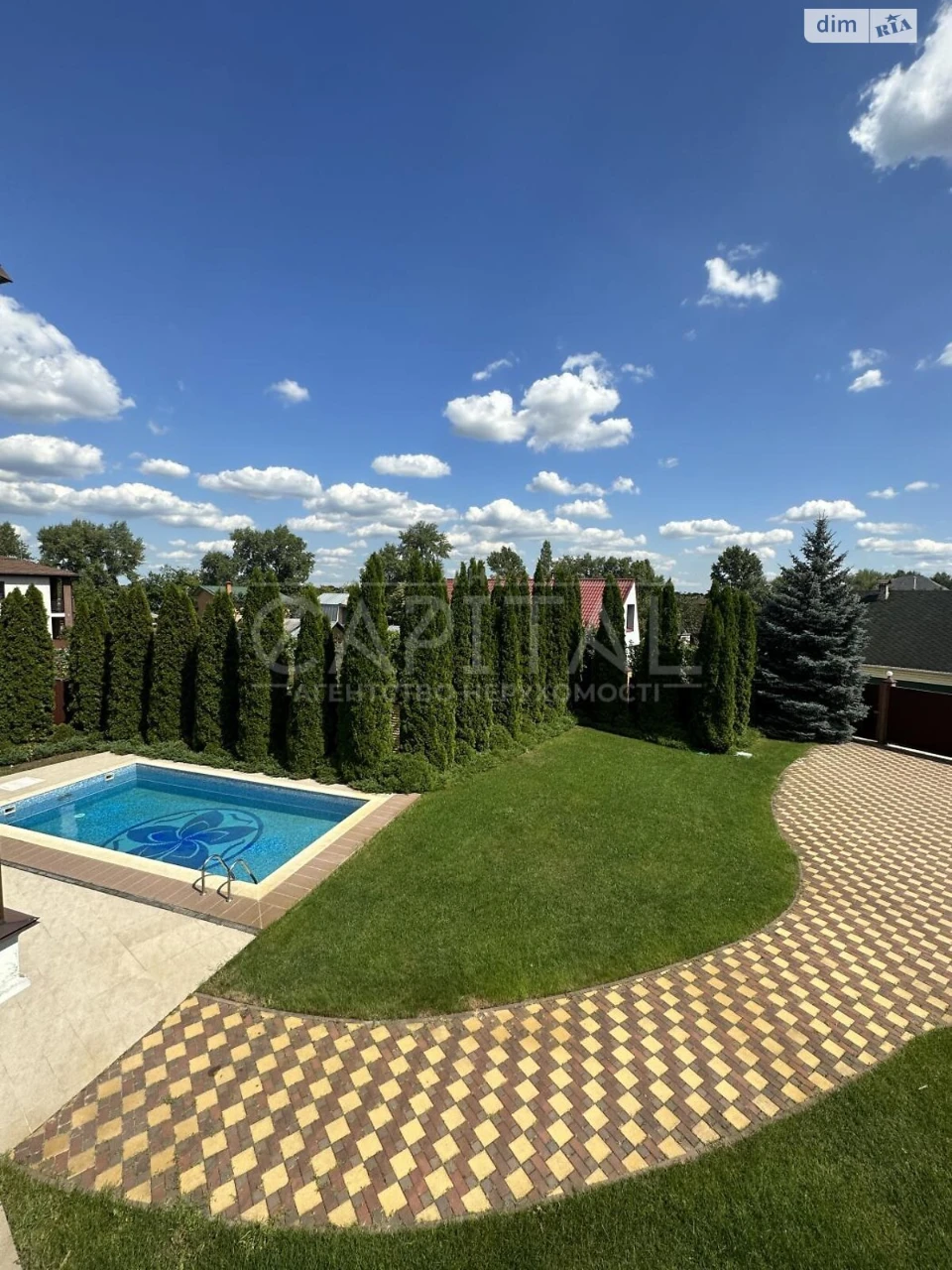 Long-Term Rental House, Holosiiv