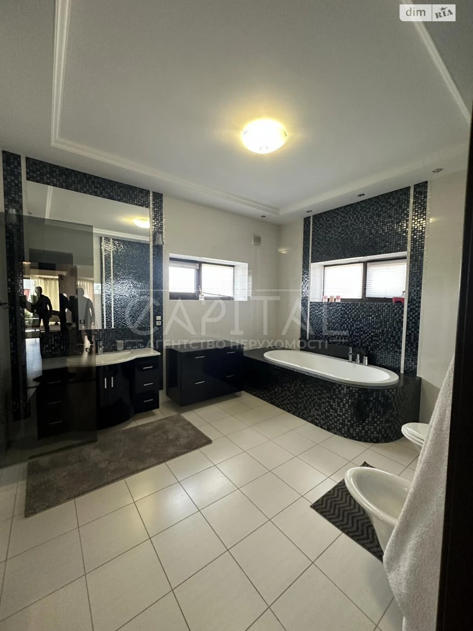 Long-Term Rental House, Holosiiv