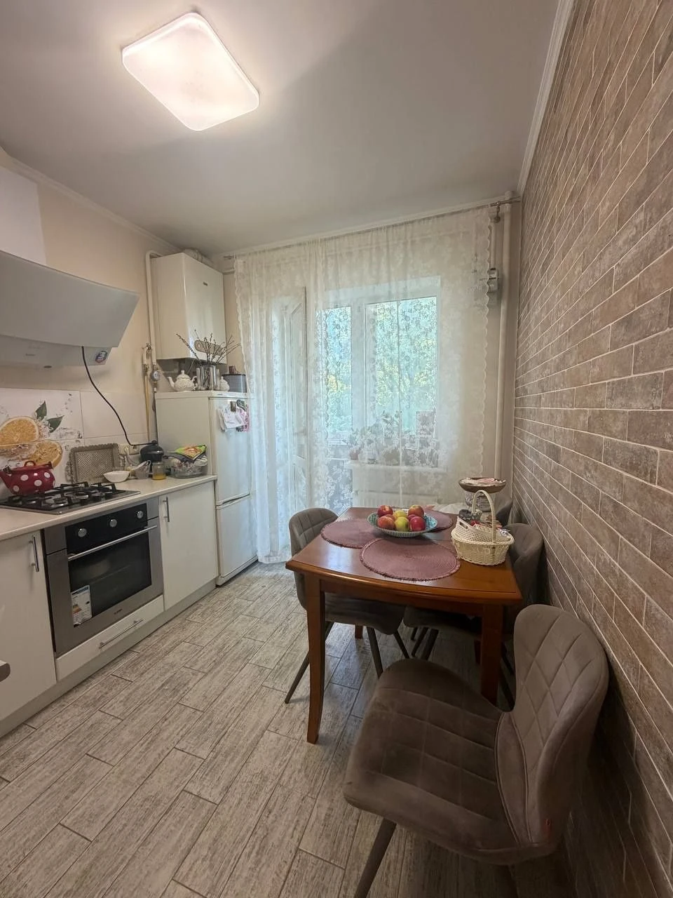 Продажа 1-ком квартиру 30м ,Газ, Агв жк Новый Люсдорф. 3 жта