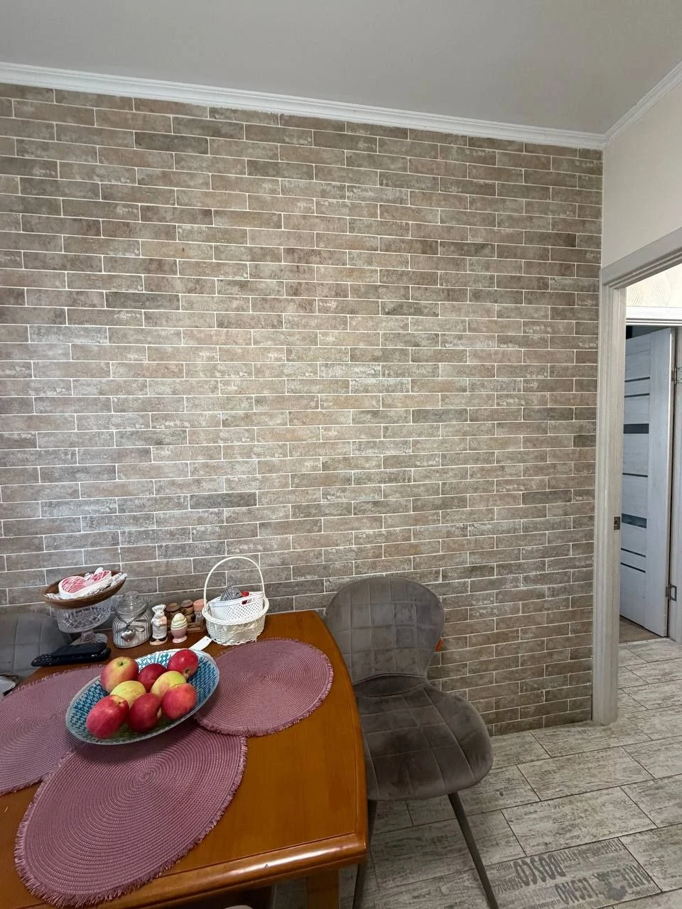 Продажа 1-ком квартиру 30м ,Газ, Агв жк Новый Люсдорф. 3 жта