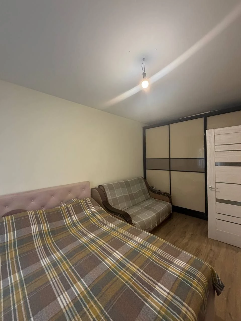 Продажа 1-ком квартиру 30м ,Газ, Агв жк Новый Люсдорф. 3 жта