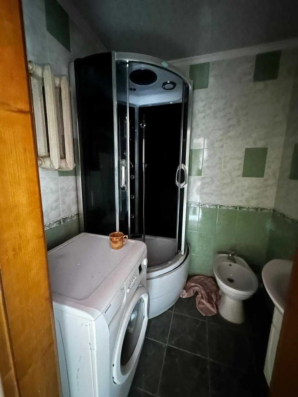 Продажа 3-комнатной квартиры рядом с городским озером, бульвар Южный