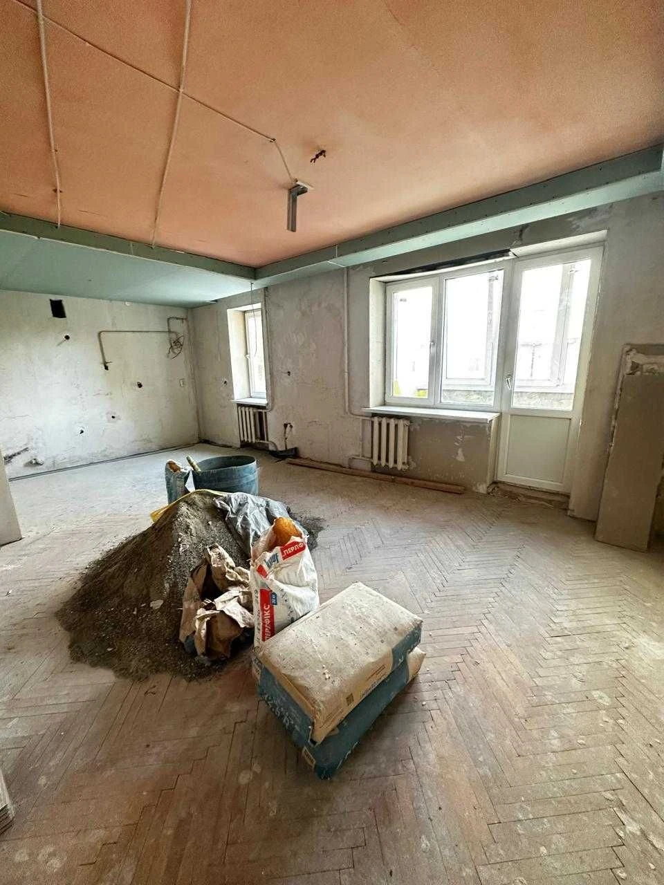 Продажа 3-комнатной квартиры рядом с городским озером, бульвар Южный