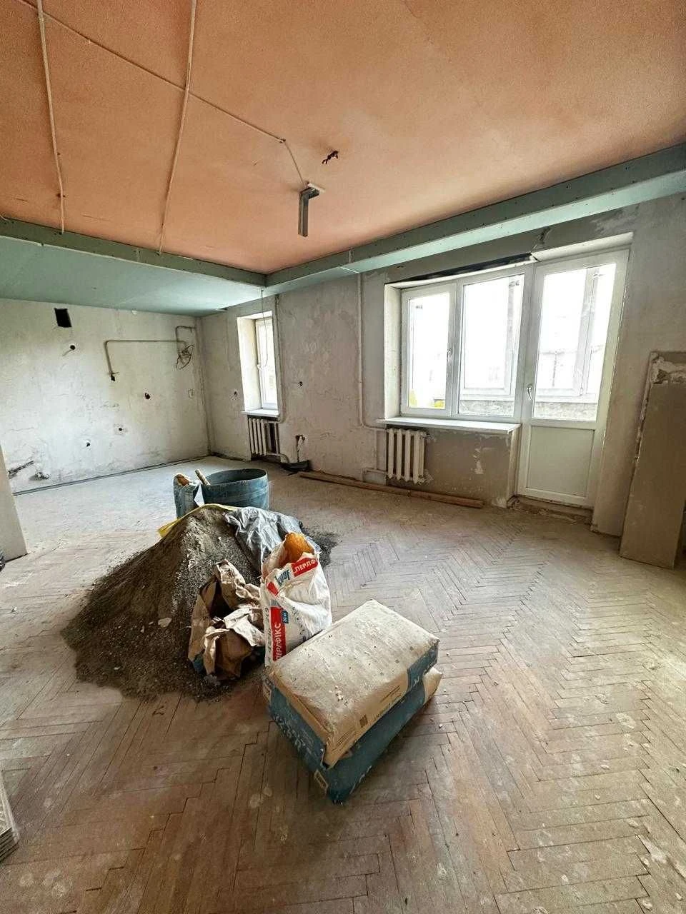 Продажа 3-комнатной квартиры рядом с городским озером, бульвар Южный